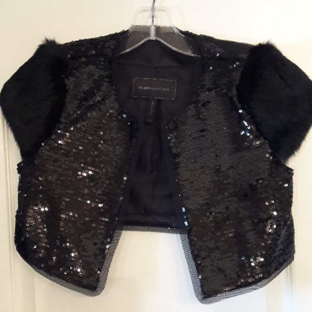 Adorable BCBG Bolero cropped shrug